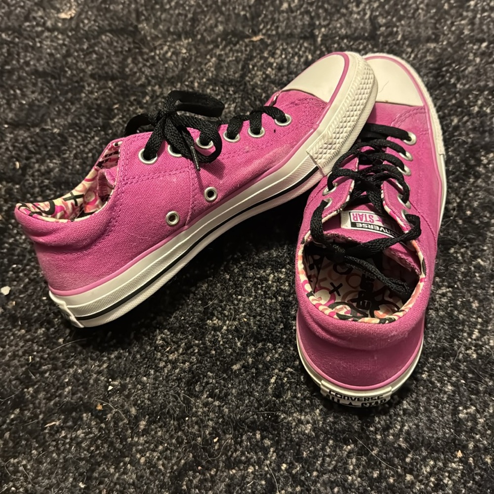 Converse Shoes - Picture 3 of 5